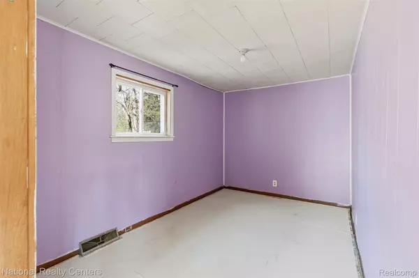 Orion, MI 48359,4860 Huston DR