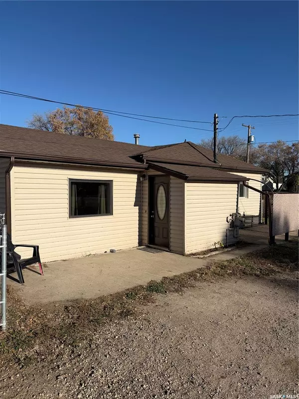 322 2nd AVENUE, Young, SK S0K 4Y0