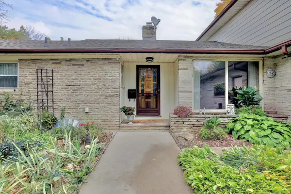 Mississauga, ON L5K 1V9,2497 Fifth Line W