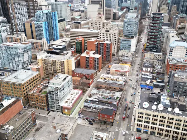 Toronto C01, ON M5T 1V6,14 Mccaul ST #302