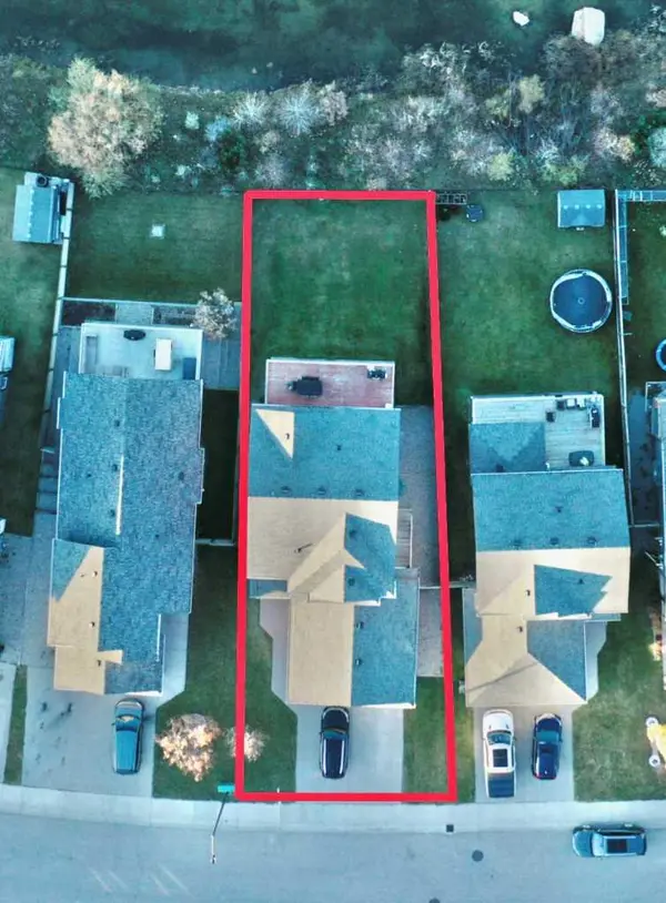 Hinton, AB T7V0B3,129 Lupin WAY