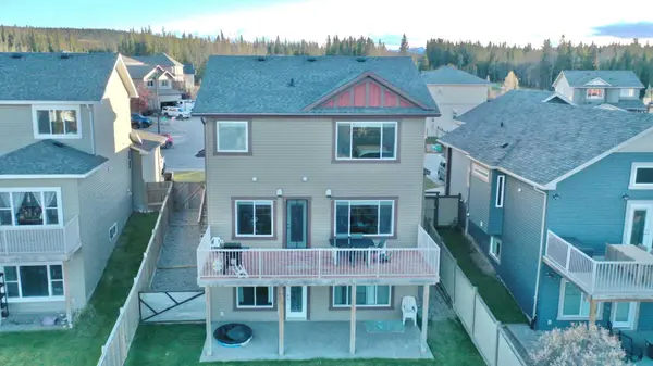 Hinton, AB T7V0B3,129 Lupin WAY