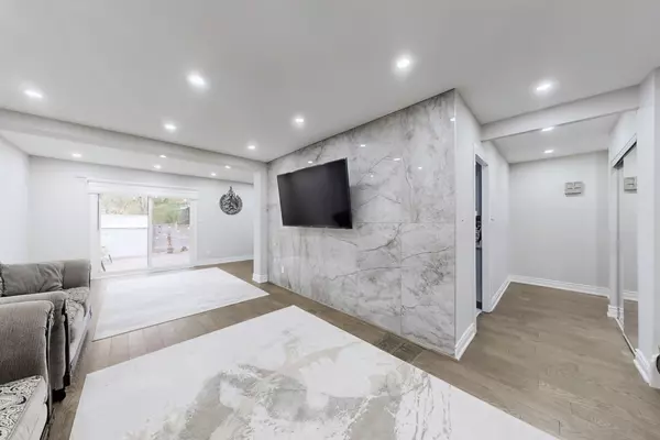 Brampton, ON L6S 5T9,15 Glen Echo CT