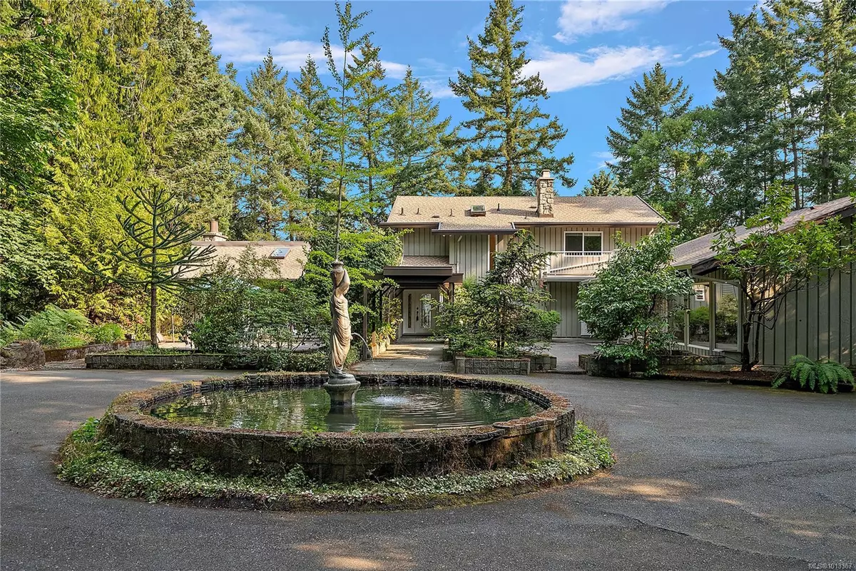 North Saanich, BC V8L 5L5,1661 Lands End Rd