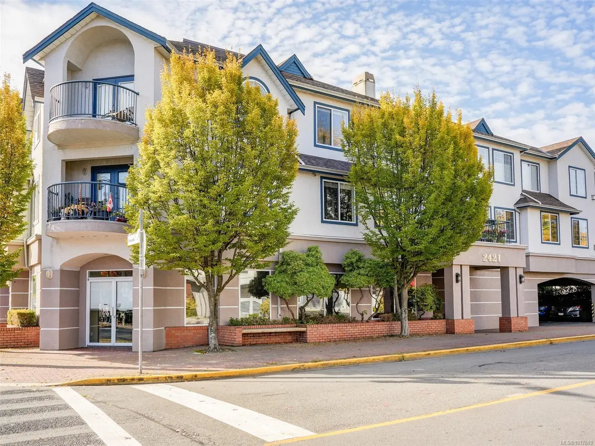 Sidney, BC V8L 1Y8,2421 Sidney Ave #201