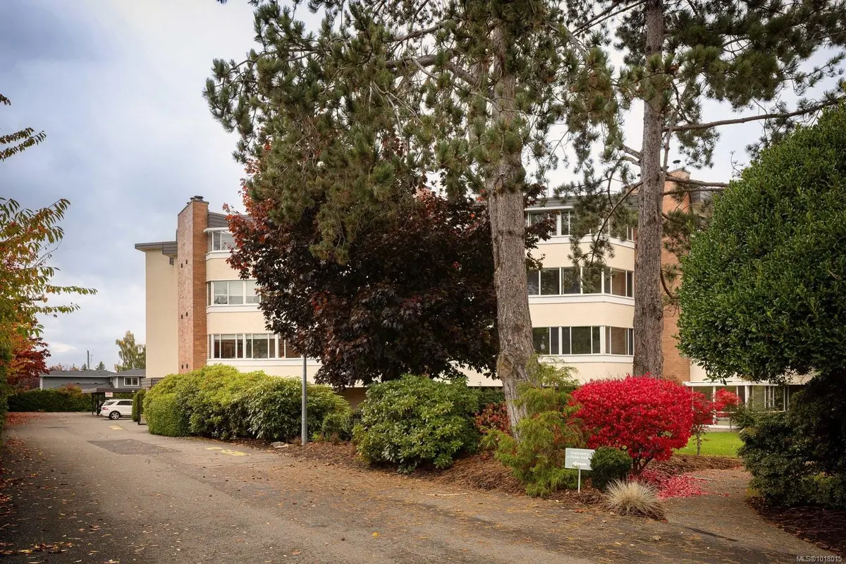 Sidney, BC V8L 2X3,9900 Fifth St #202