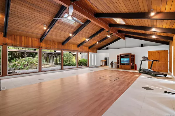 North Saanich, BC V8L 5L5,1661 Lands End Rd