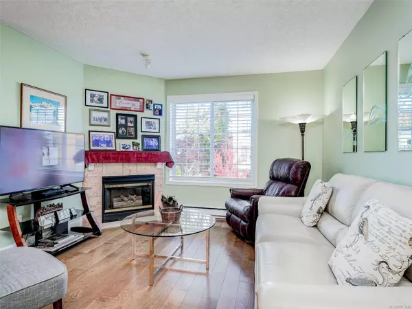 Sidney, BC V8L 1Y8,2421 Sidney Ave #201