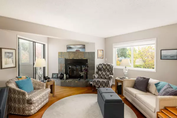 Sidney, BC V8L 2X3,9900 Fifth St #202