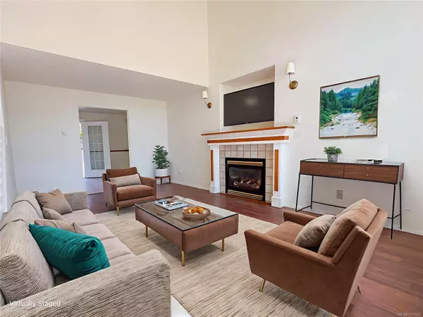 Cobble Hill, BC V0R 1L0,3659 Holland Ave