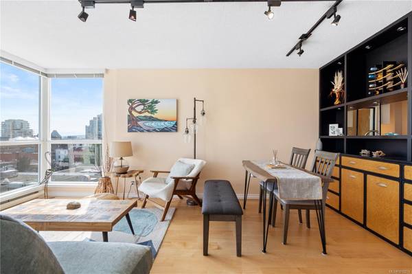 835 View St #910,  Victoria,  BC V8X 3L6