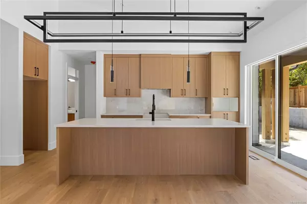 Lantzville, BC V0R 2H0,6920 Shale Rd