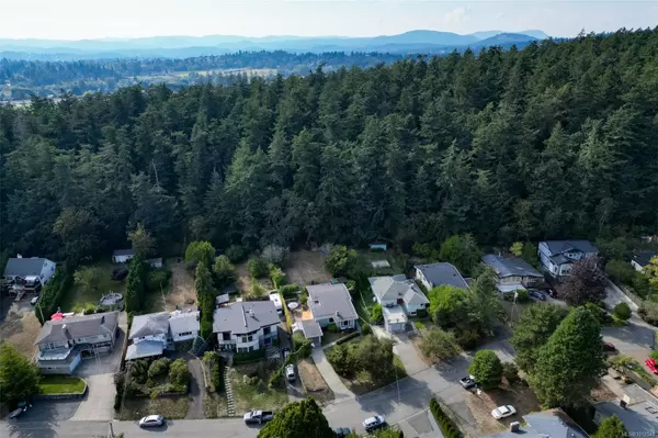 Saanich, BC V8N 2C3,4270 Parkside Cres