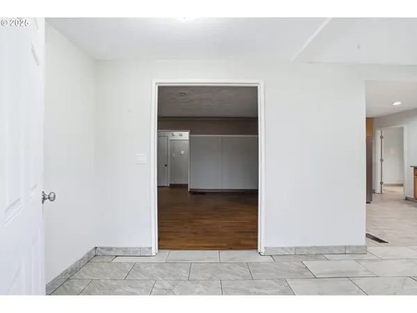 Portland, OR 97266,3524 SE 119TH AVE