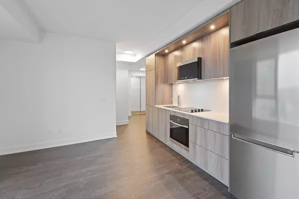 Toronto W08, ON M9A 0E6,60 Central Park Roadway N/A #712