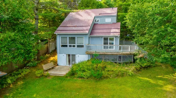 Minden Hills, ON K0M 2K0,1080 Petticoat LN