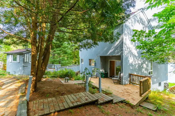 Minden Hills, ON K0M 2K0,1080 Petticoat LN