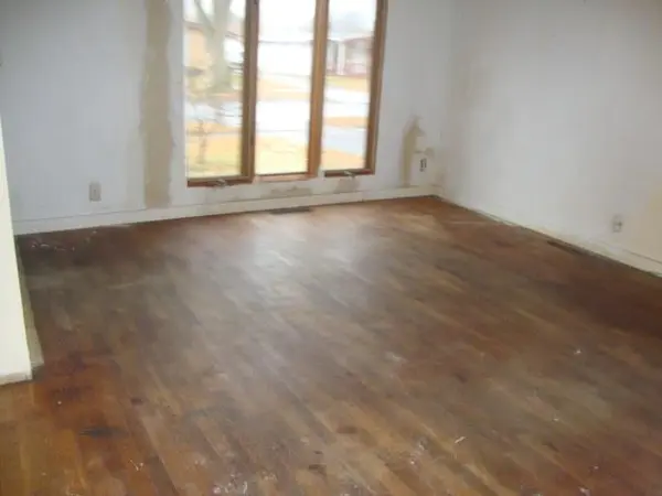 Flint, MI 48507,913 Macdonald AVE