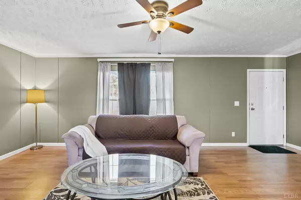 Appomattox, VA 24522,1690 Poorhouse Creek RD