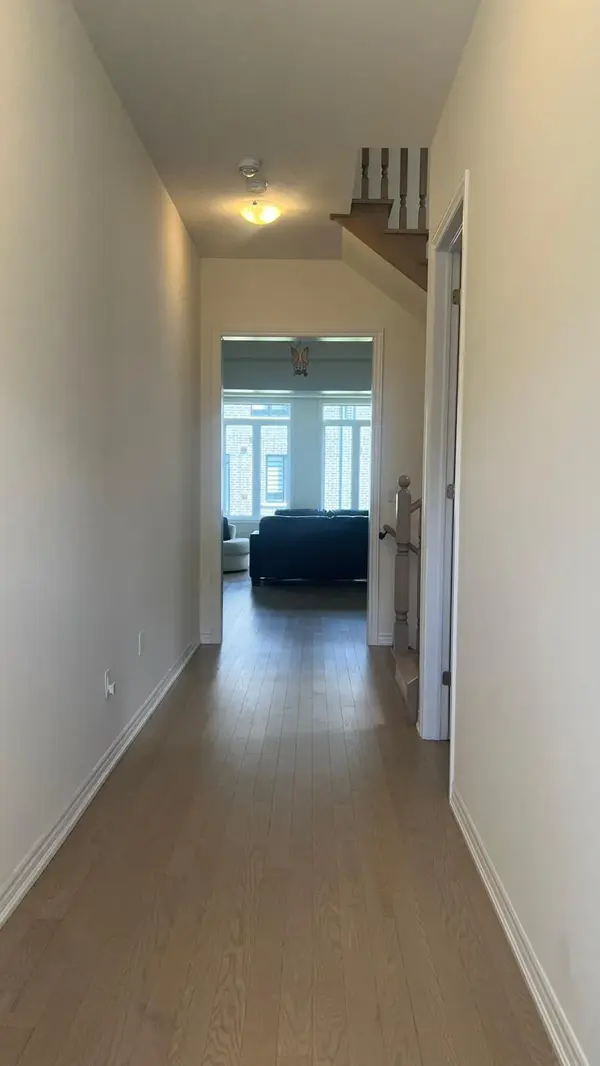 Aurora, ON L4G 7Z4,112 Weslock CRES