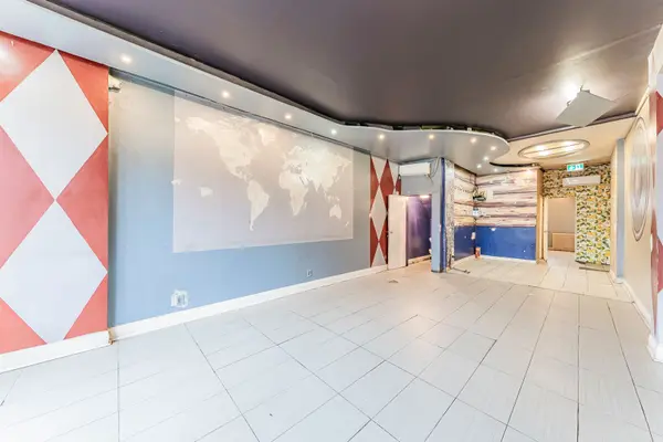 Toronto E06, ON M1L 1C1,3212 Danforth AVE