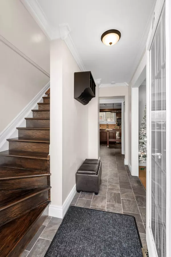 Kitchener, ON N2E 1V1,46 Barwood CRES