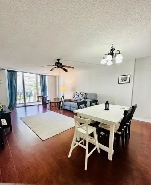 1150 Hillsboro Mile #212, Hillsboro Beach, FL 33062