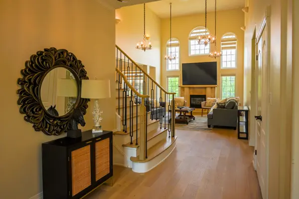 Brant, ON N0E 1A0,214 Maple AVE S