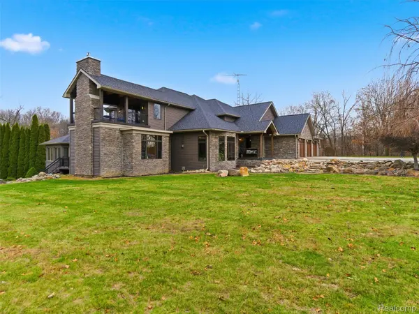 Lapeer, MI 48446,3316 W Newark RD