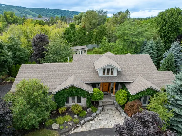 Collingwood, ON L9Y 5A8,2 EVERGREEN RD