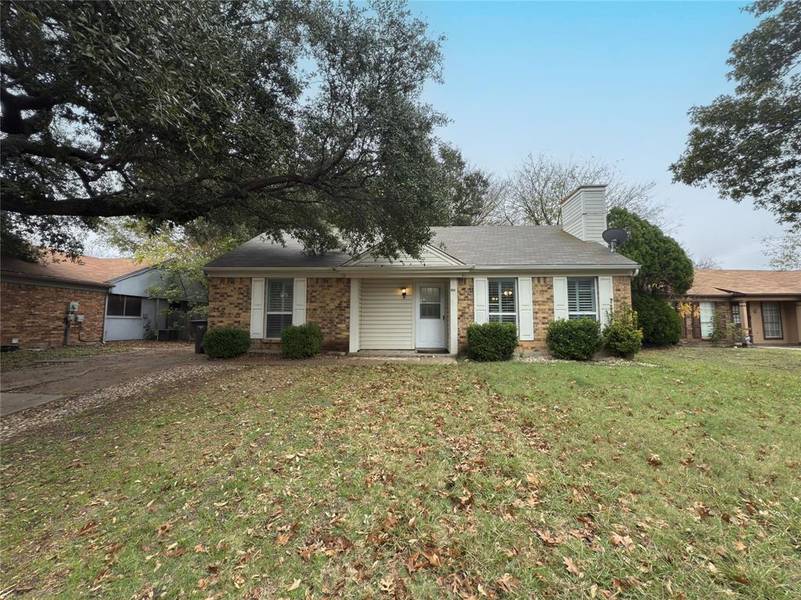 7016 Sunnybank Drive, Fort Worth, TX 76137