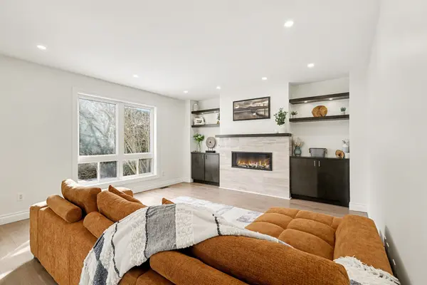 Stittsville - Munster - Richmond, ON K2S 1X8,26 Thresher AVE