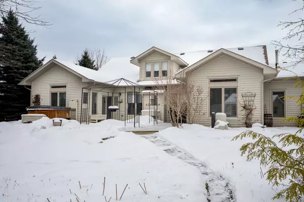 Collingwood, ON L9Y 5A8,2 EVERGREEN RD