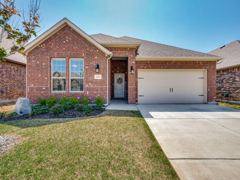 10912 Canyon Mine Drive, Aubrey, TX 76227