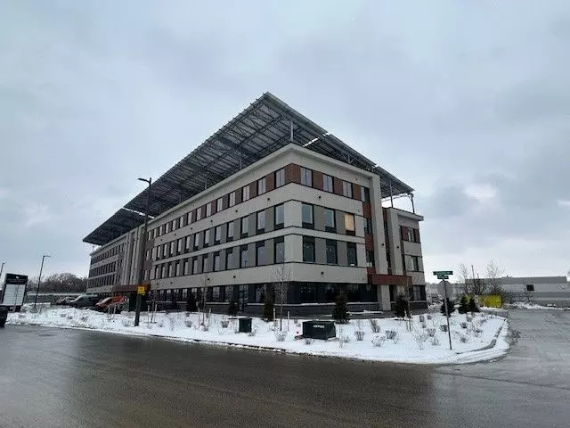 Aurora, ON L4G 4B7,35 Sunday DR