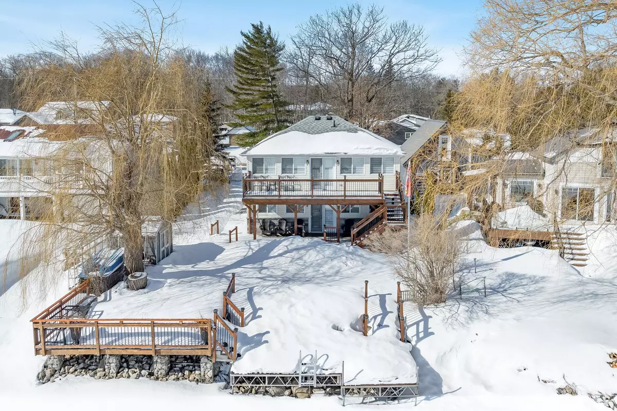 Tay, ON L0K 2A0,282 Robins Point RD