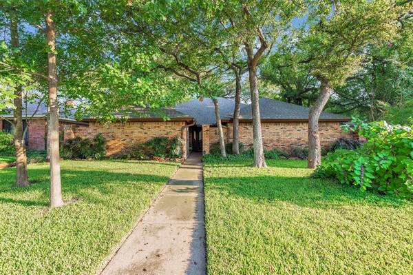 Arlington, TX 76016,4307 Churchwood Drive