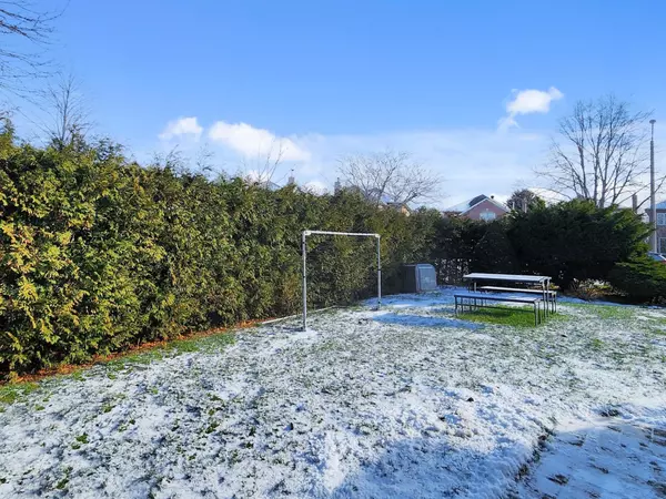 Toronto E10, ON M1C 4N6,50 Greybeaver TRL