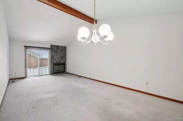 Sterling Heights, MI 48314,2311 Heritage Pointe DR