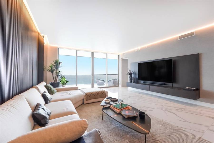 18975 Collins Ave #3303, Sunny Isles Beach, FL 33160