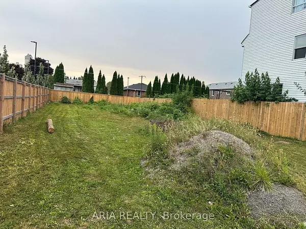 Niagara Falls, ON L2G 1J3,5520 North ST