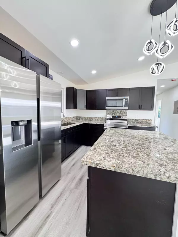 Pahoa, HI 96778,16-2114 SUGARCANE LN