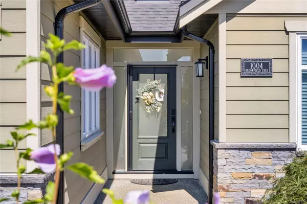 French Creek, BC V9P 0E3,1004 Brookfield Cres