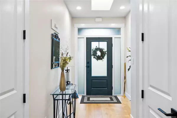 French Creek, BC V9P 0E3,1004 Brookfield Cres