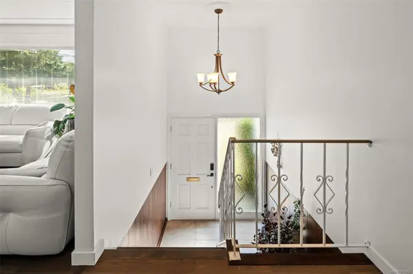 Saanich, BC V8N 3B6,3940 Oakdale Pl