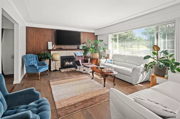 Saanich, BC V8N 3B6,3940 Oakdale Pl