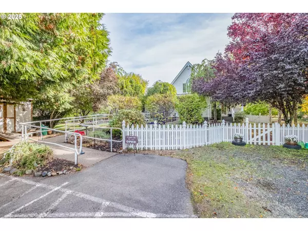 Brownsville, OR 97327,209 TEMPLETON ST