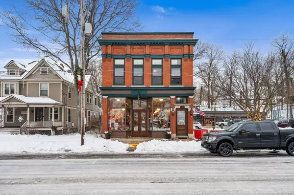 Saugatuck, MI 49453,439 Butler ST