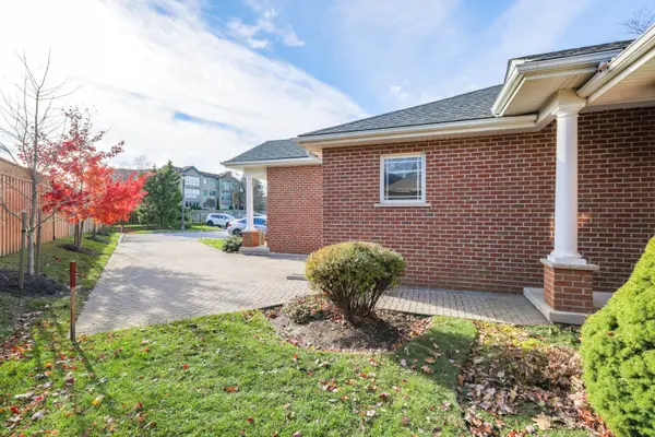 Niagara Falls, ON L2H 3L9,3300 Montrose RD #10