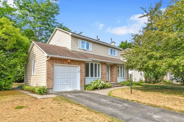 12 John Sidney CRES, Stittsville - Munster - Richmond, ON K2S 1J7